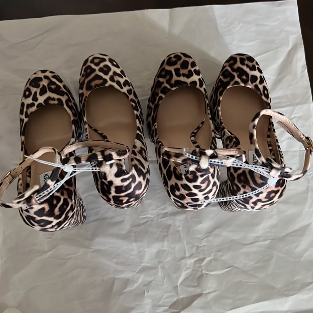 Steve Madden Skyrise Leopard Velvet Platform Pumps. - Picture 6 of 13